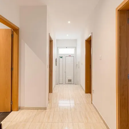 Guestready - & Spacious In شقة بورتو