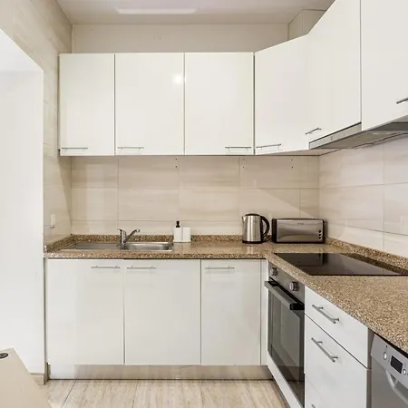 Guestready - & Spacious In Appartement