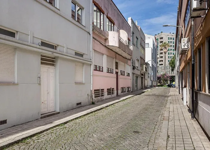 Guestready - & Spacious In * Porto